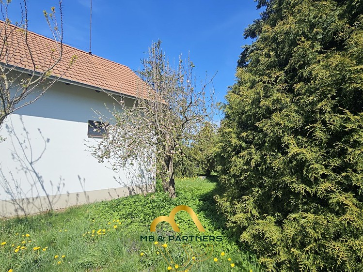 Prodej domu, 72 m² (33 z 58)