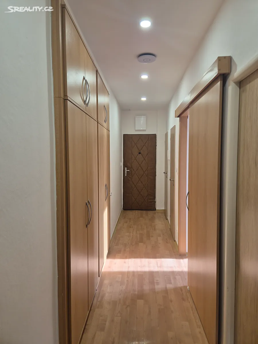 Pronájem bytu 3+1 62 m², Podroužkova