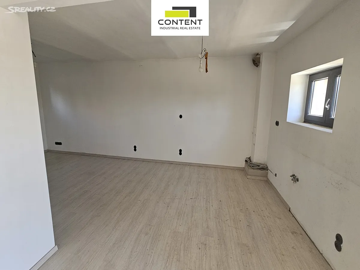 Pronájem výrobní haly, prostoru 1618 m² – pohled 5