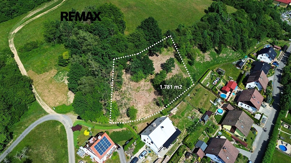 Prodej stavebního pozemku 1781 m²