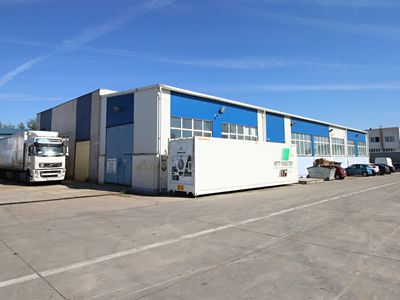 Pronájem výrobní haly, prostoru 1336 m²