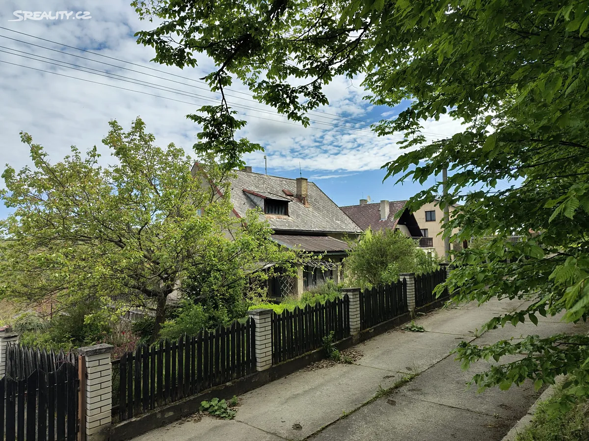 Prodej rodinného domu 220 m², pozemek 923 m² – další