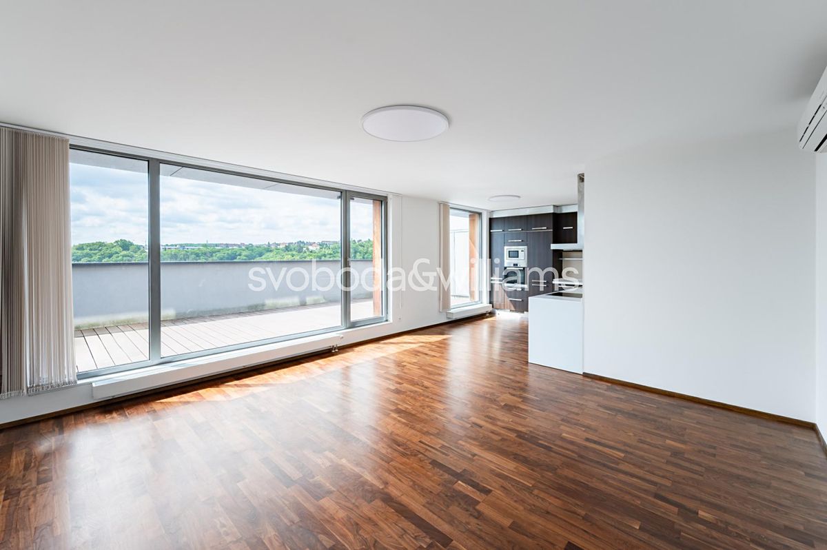 Pronájem bytu 3+kk 111 m²