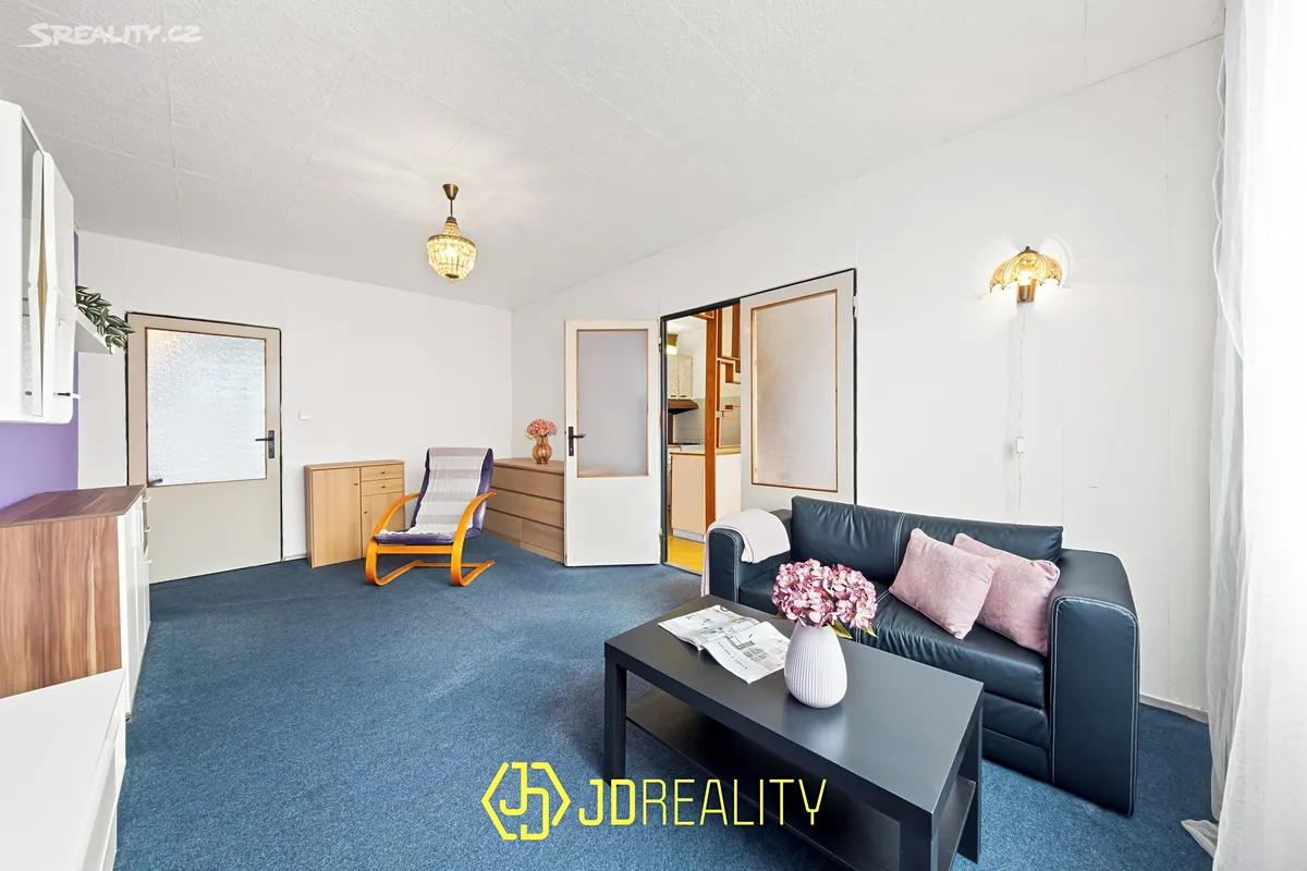 Prodej bytu 3+1 68 m² – pohled 2