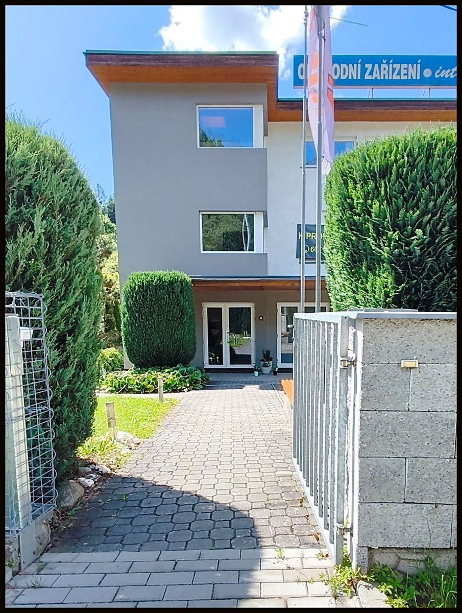 Pronájem kanceláře 91 m² – fotografie 2