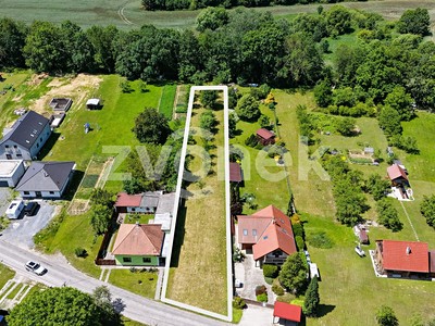 Prodej  stavebního pozemku 1 833 m²