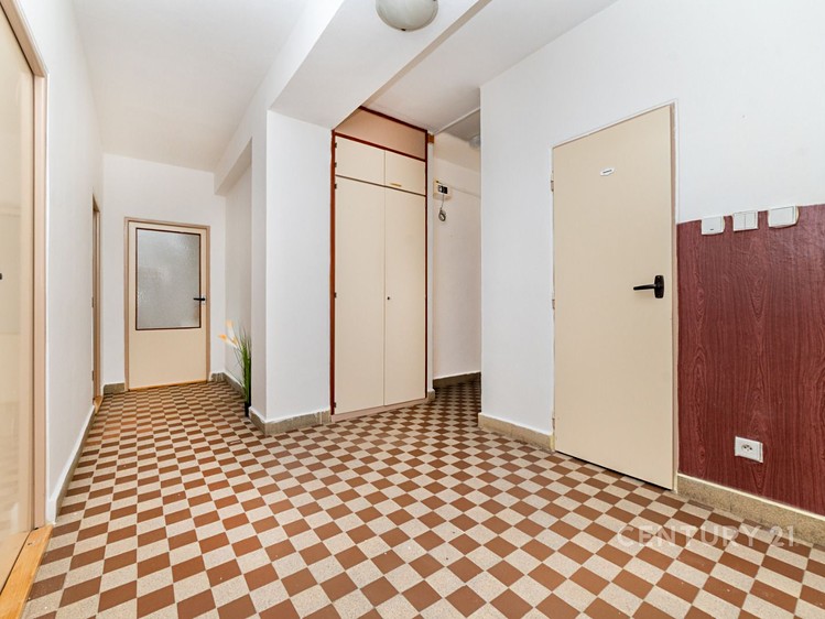 Квартира 4+1 на продаж, 80 м² (11 з 19)