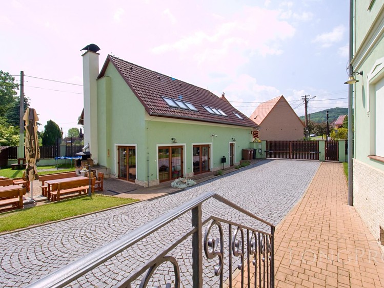 Prodej komerčního prostoru, 995 m² (9 z 24)