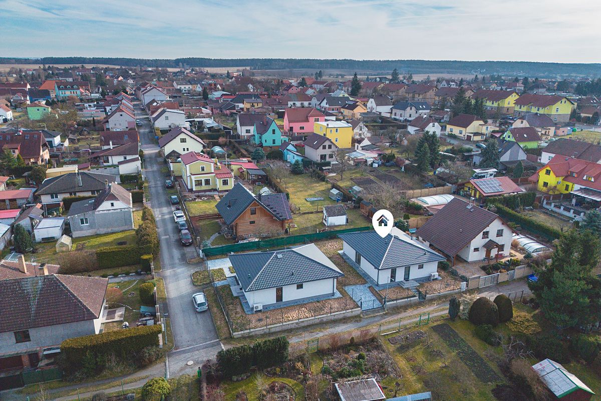 Prodej rodinného domu 100 m², pozemek 398 m² – fotografie 2