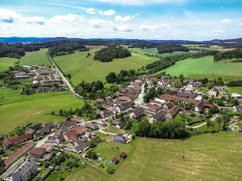 Prodej stavebního pozemku 956 m², Budětice – náhled fotky 1