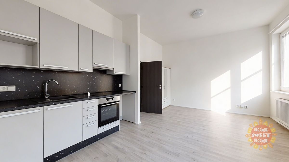 Pronájem bytu 1+kk 35 m²
