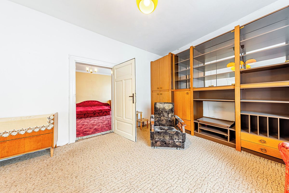 Prodej rodinného domu 240 m², pozemek 623 m² – fotografie 3