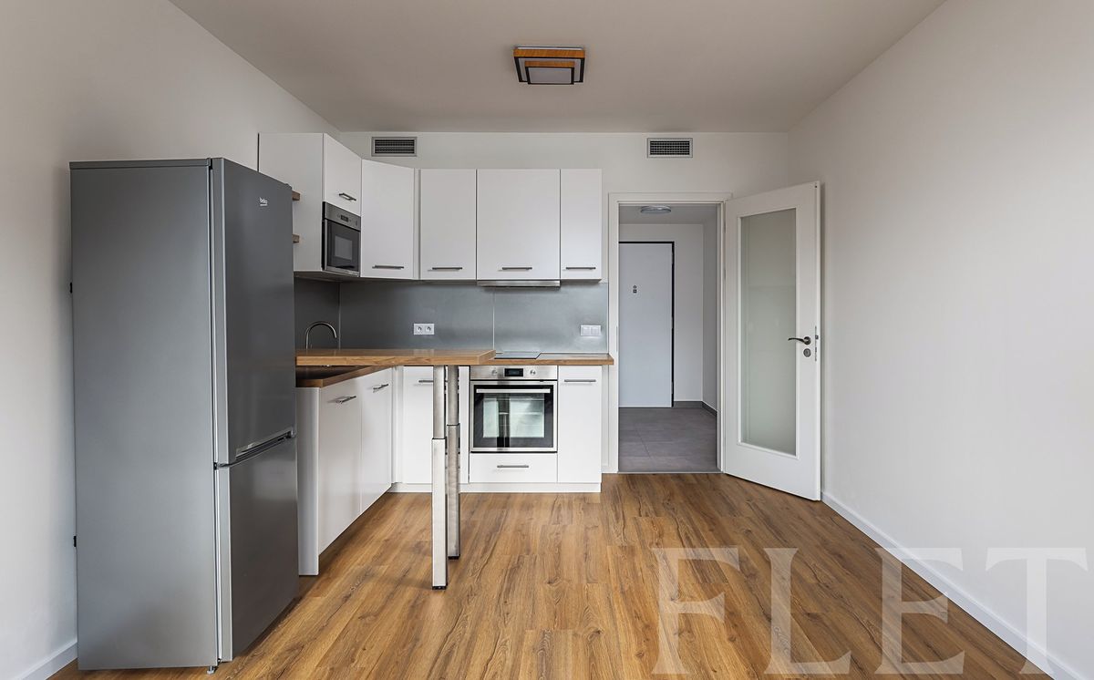 Pronájem bytu 1+kk 33 m²