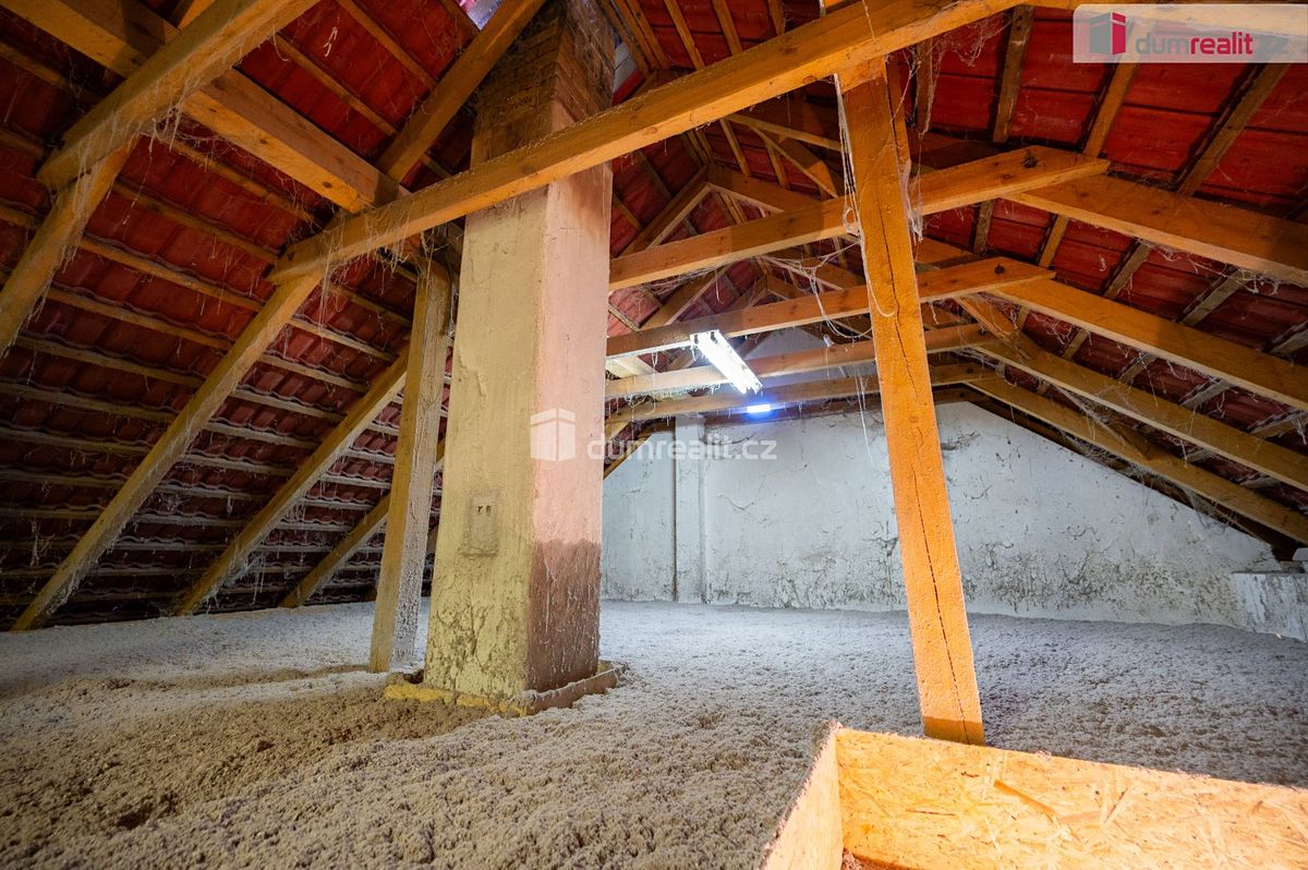 Prodej rodinného domu 103 m², pozemek 320 m² – fotografie 2