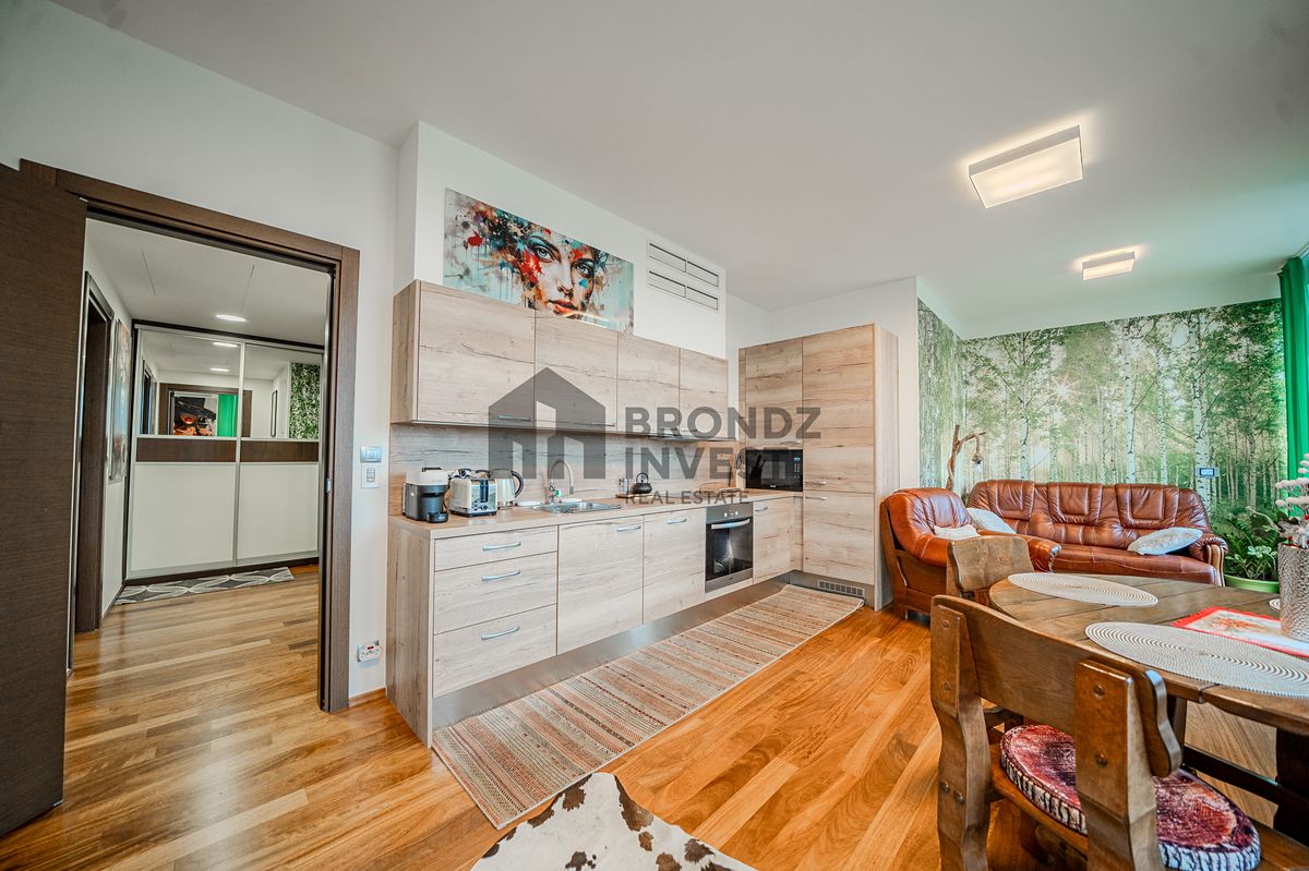 Pronájem bytu 2+kk 75 m², Praha – fotka 1 z 3