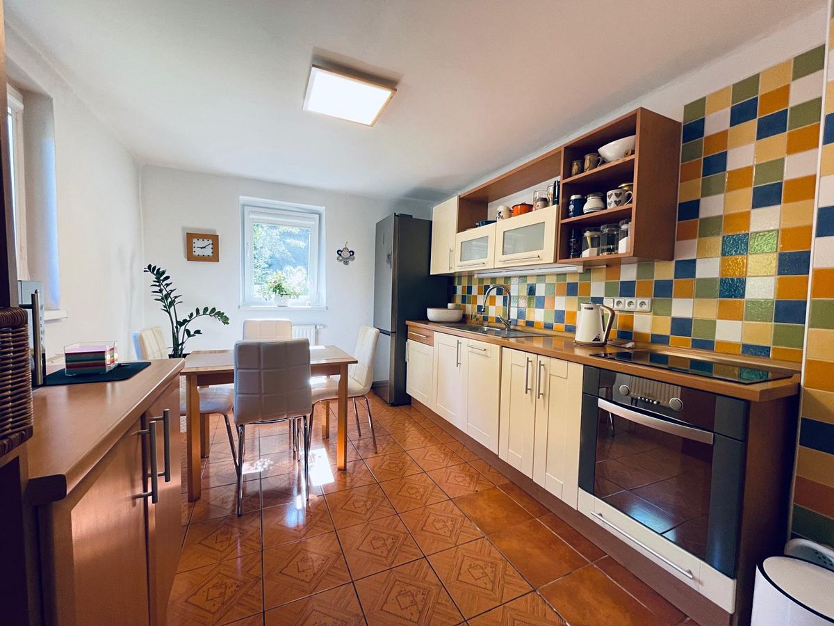 Prodej rodinného domu 130 m², pozemek 1063 m² – fotografie 5