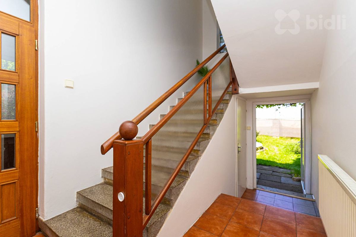 Prodej rodinného domu 250 m², pozemek 641 m² – fotografie 5