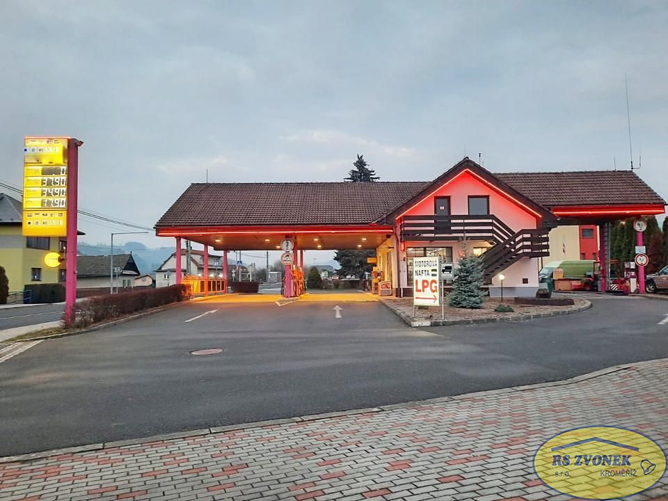 Prodej obchodního prostoru 180 m² – fotografie 2