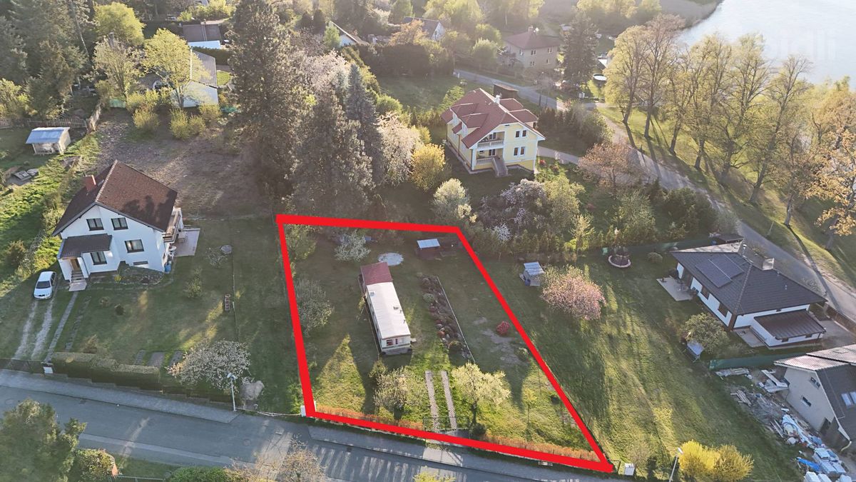 Prodej stavebního pozemku 974 m²