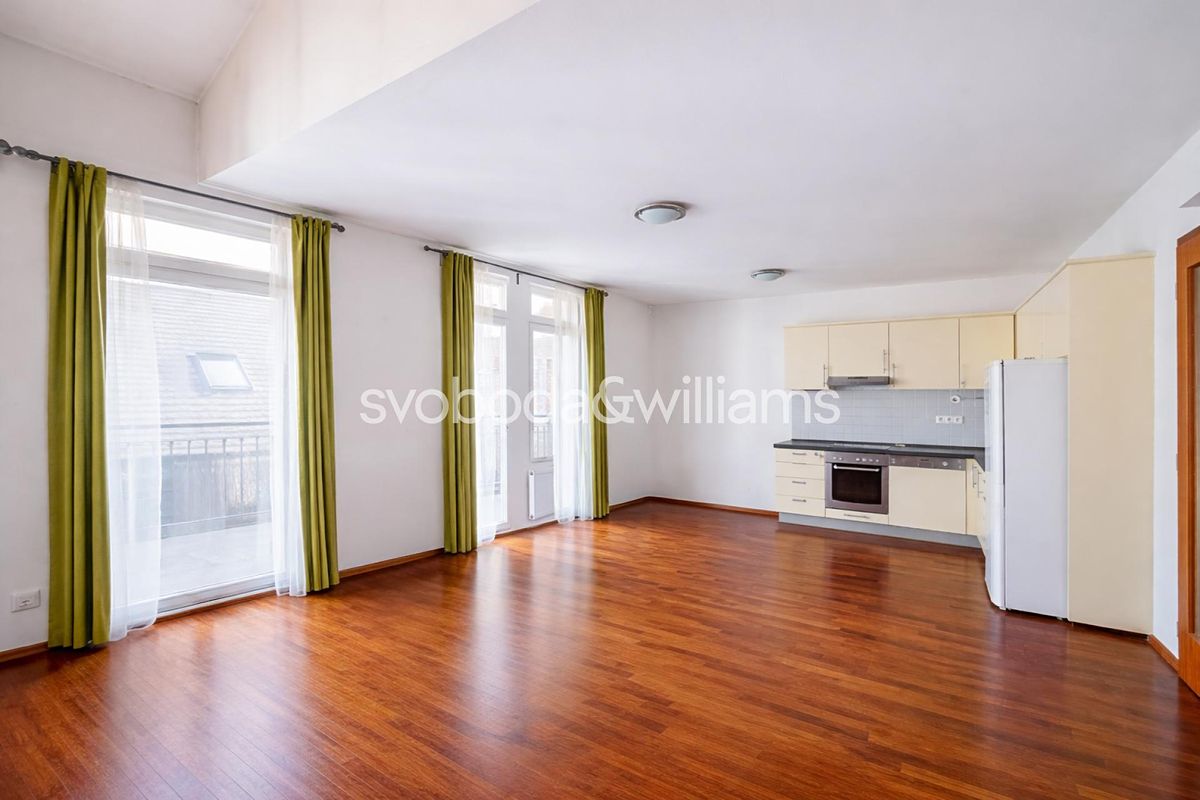 Pronájem bytu 3+kk 98 m²