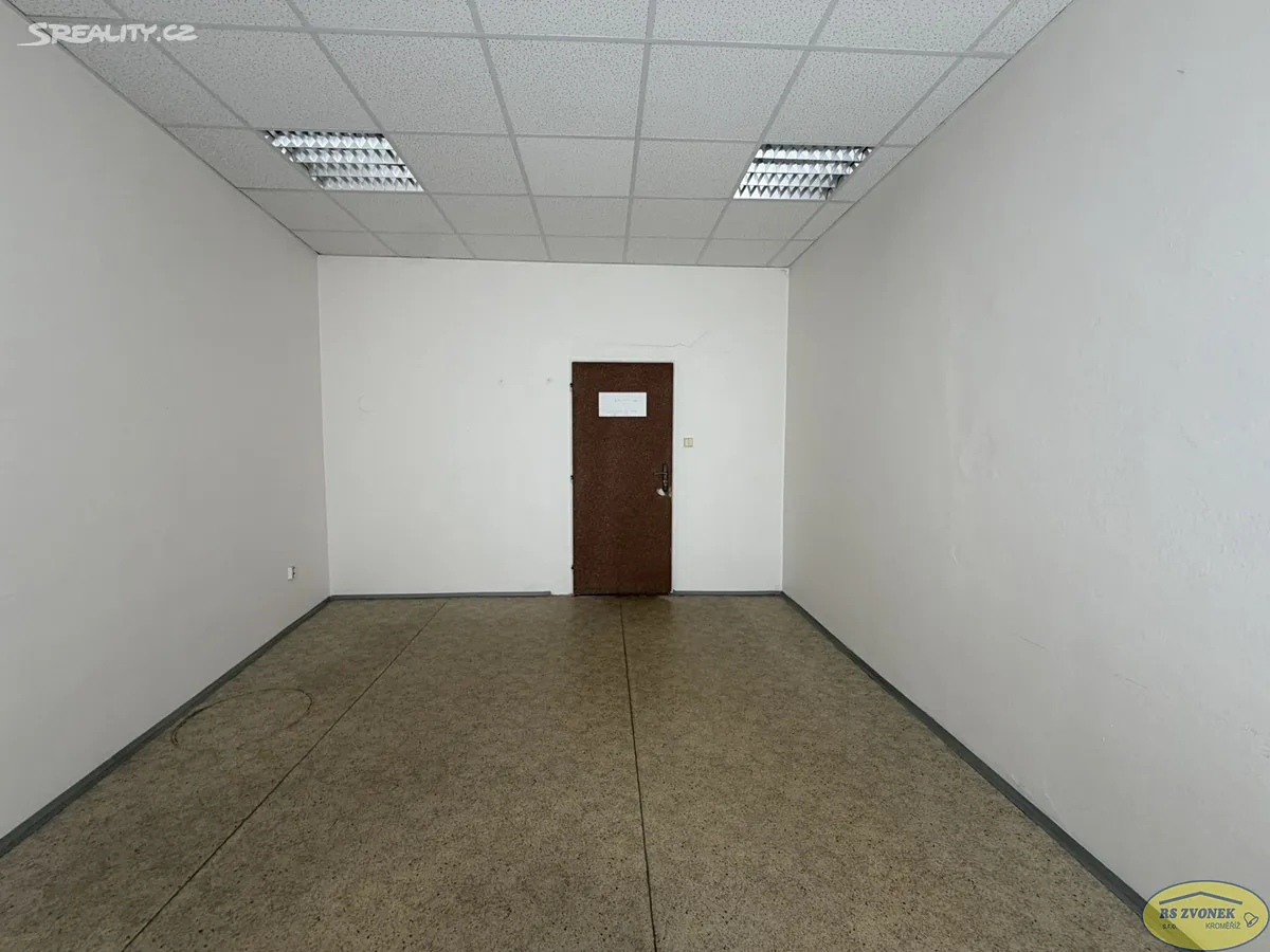 Pronájem kanceláře 17 m² – pohled 2