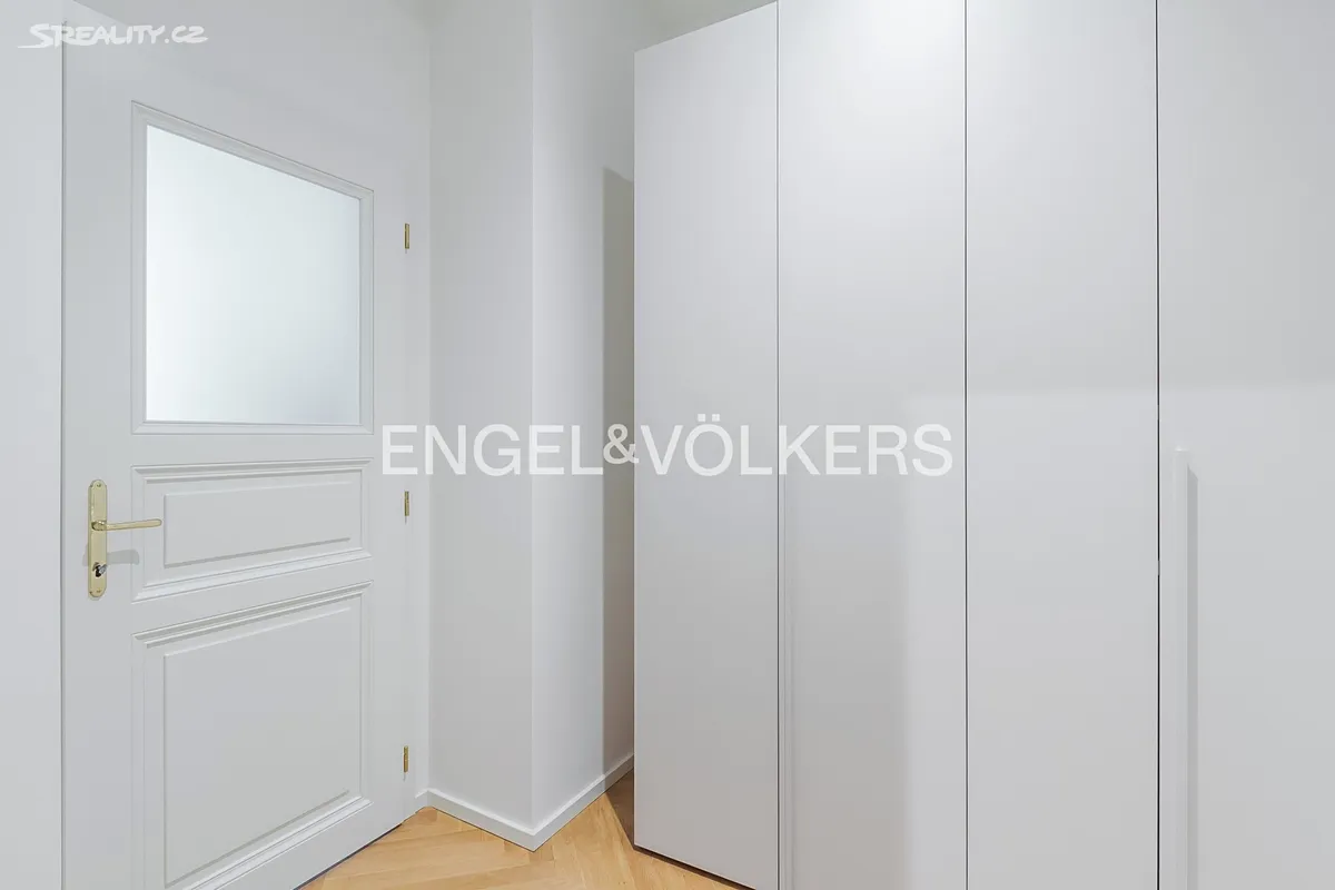 Pronájem bytu 2+kk 47 m² – pohled 6