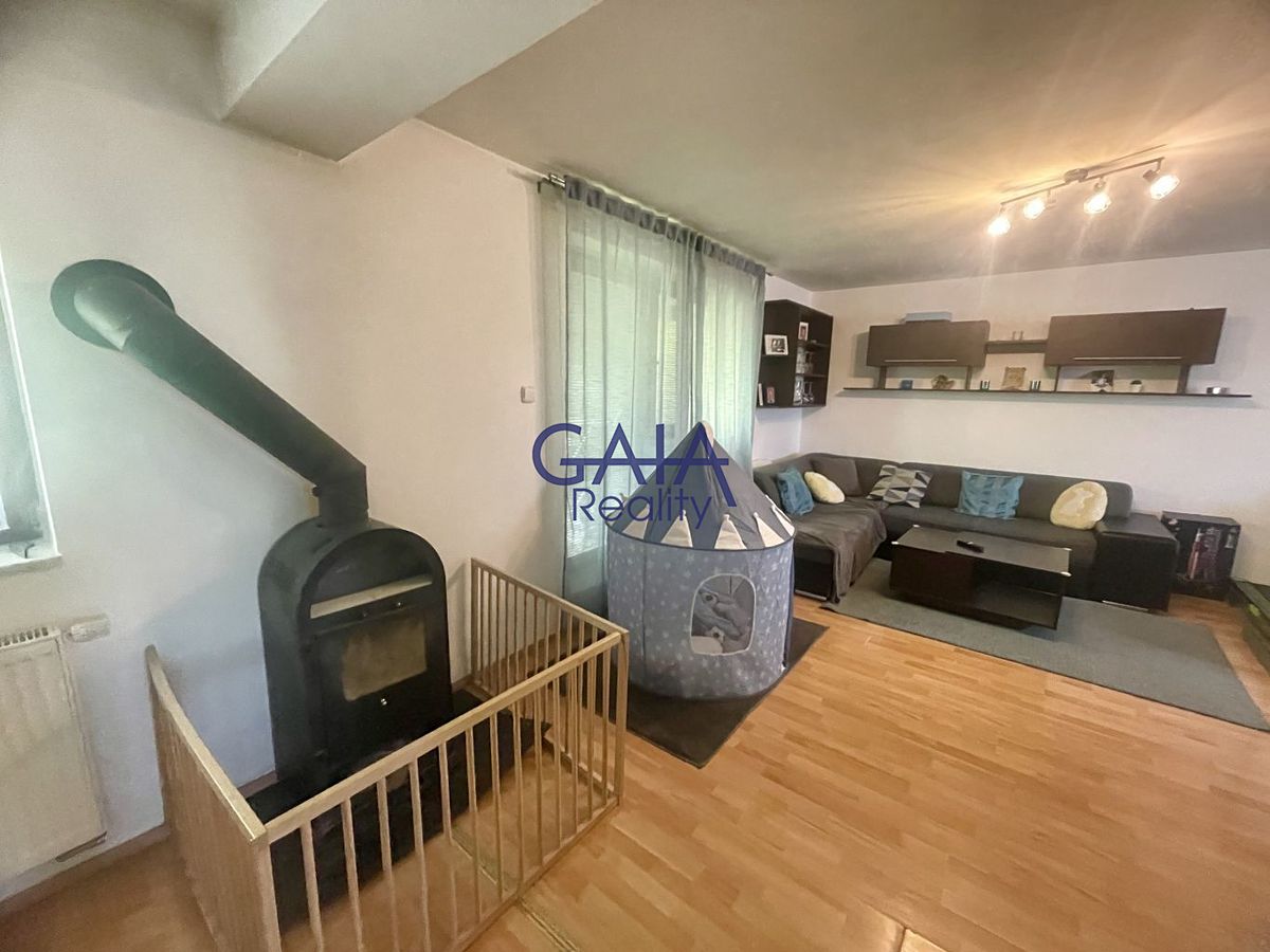 Prodej rodinného domu 188 m², pozemek 272 m² – fotografie 3