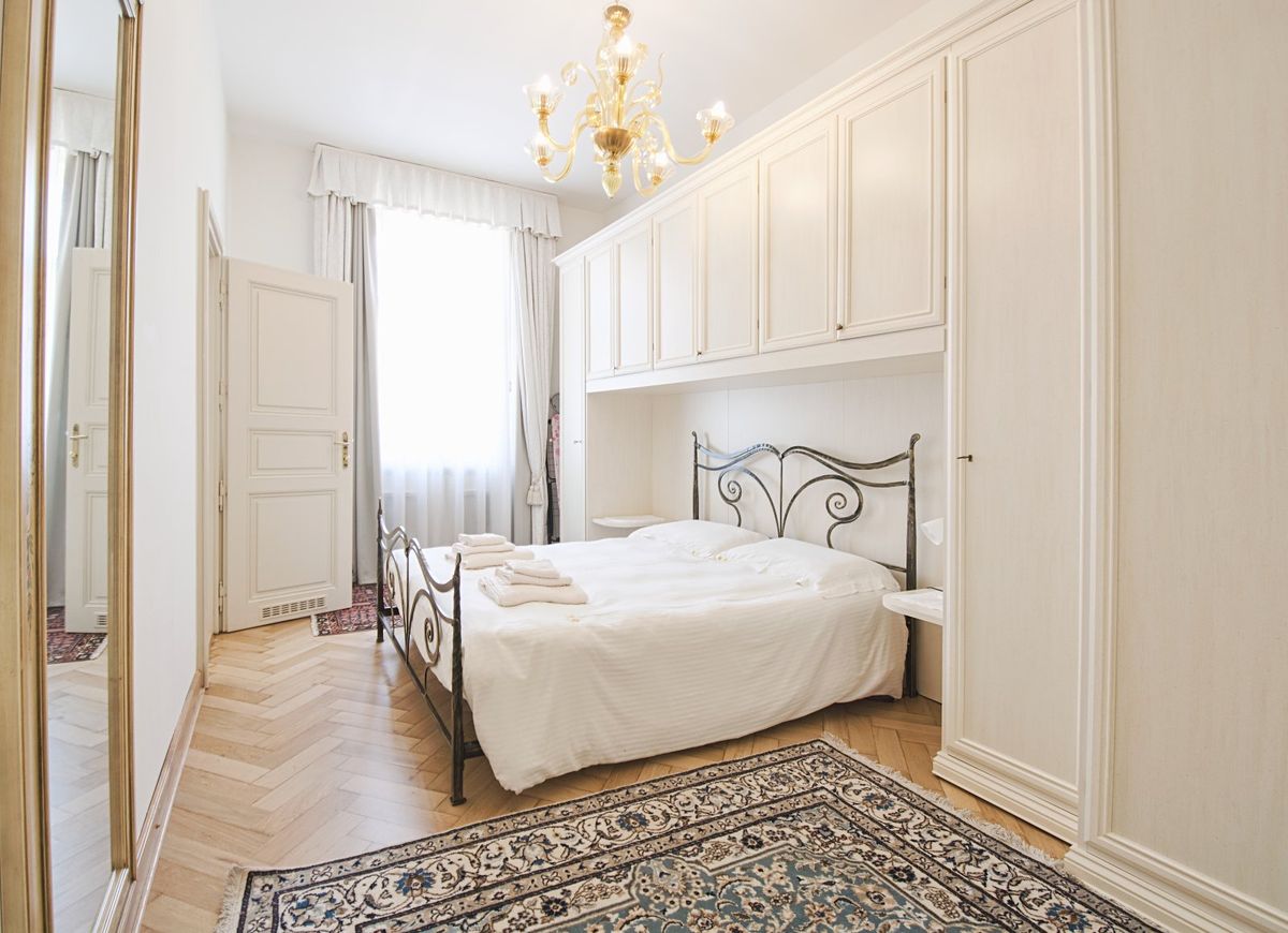 Pronájem bytu 3+kk 79 m² – fotografie 3
