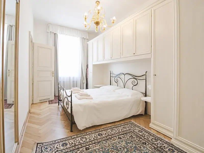 Pronájem bytu 3+kk 79 m², Praha – náhled fotky 3