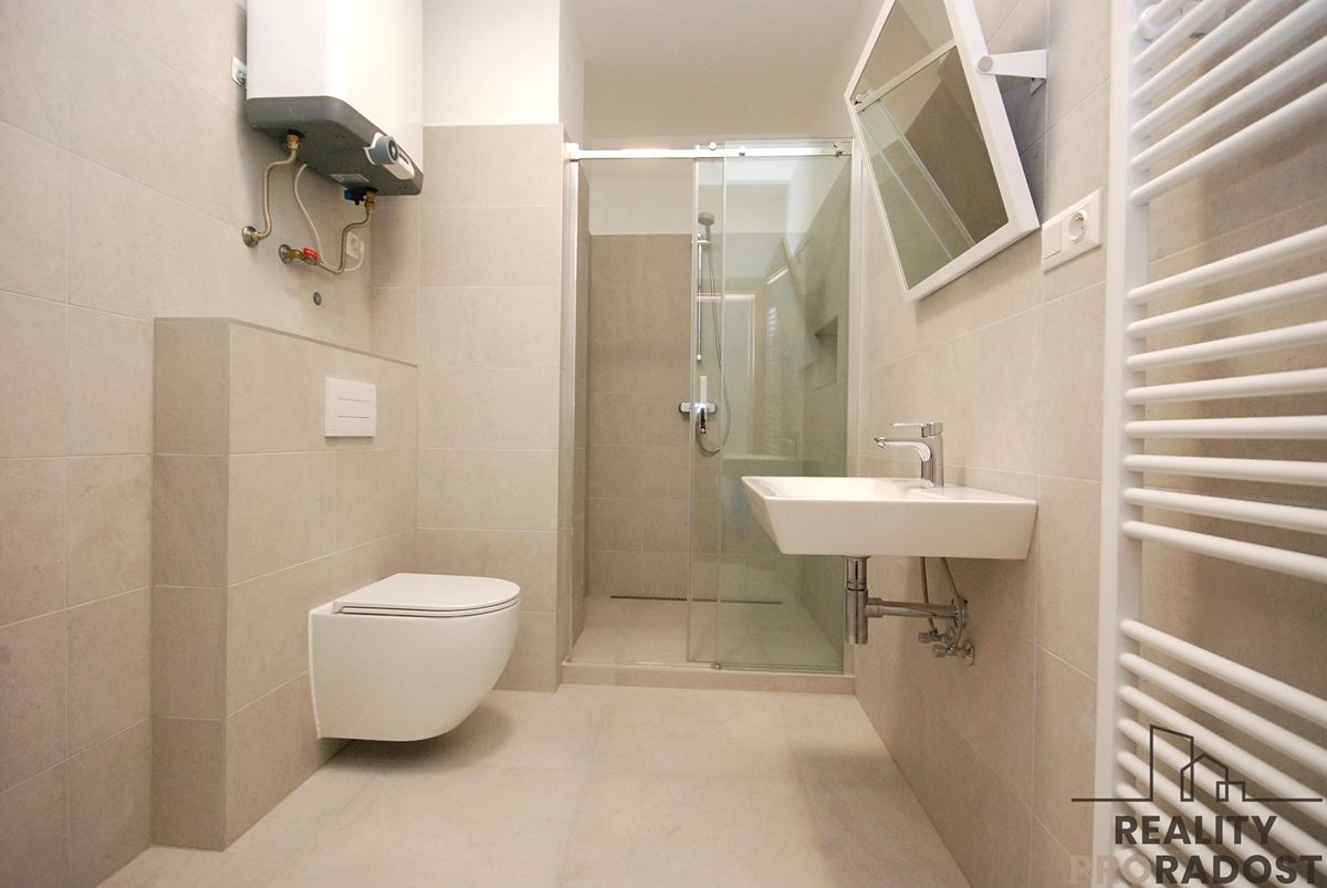 Pronájem bytu 2+kk 44 m²