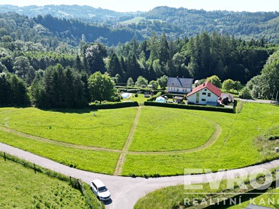 Prodej  stavebního pozemku 1 194 m²