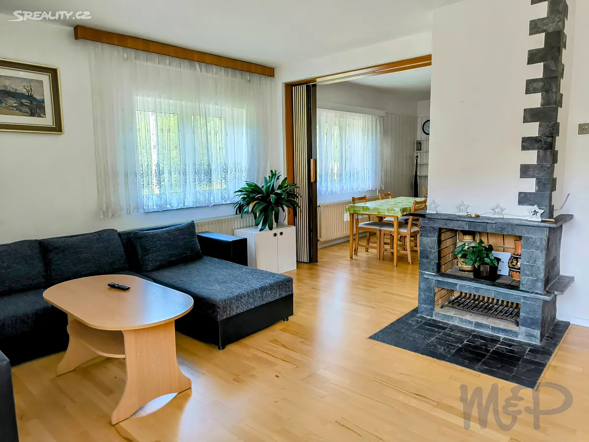 Prodej rodinného domu 220 m², pozemek 2343 m² – pohled 3