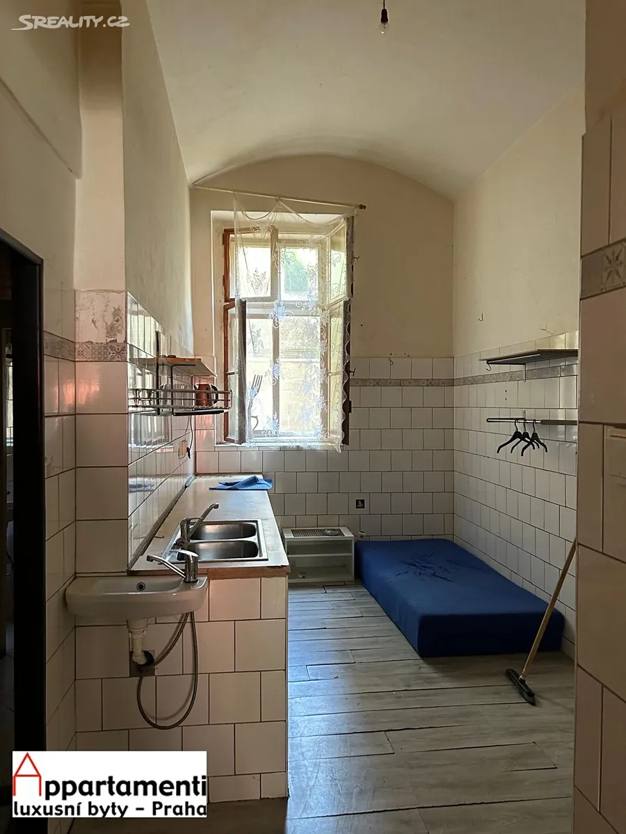 Pronájem restaurace 33 m² – pohled 2