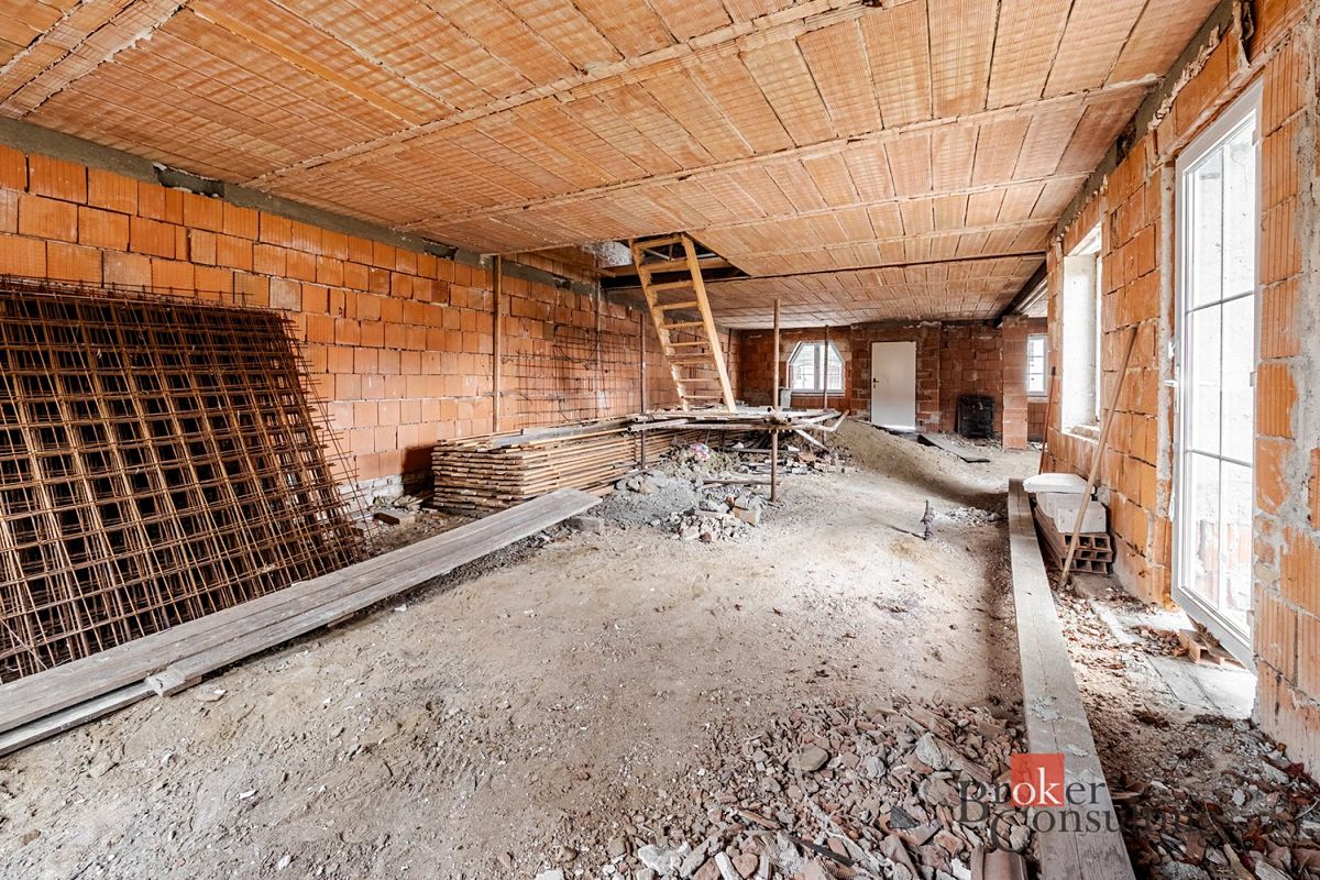 Prodej rodinného domu 200 m², pozemek 147 m² – fotografie 4