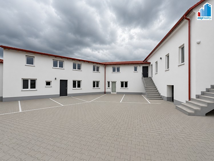 Prodej bytu 2+kk, 83 m² (3 z 26)