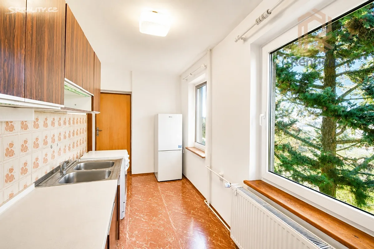 Prodej rodinného domu 256 m², pozemek 287 m² – pohled 6