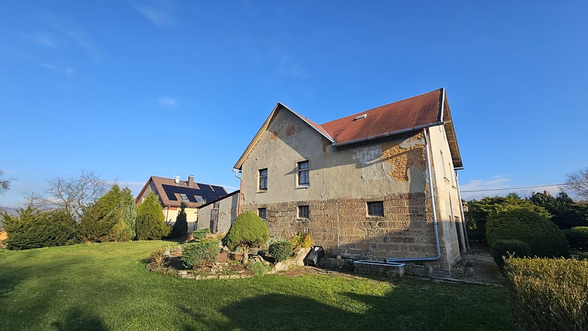 Prodej rodinného domu 350 m², pozemek 2537 m² – fotografie 4