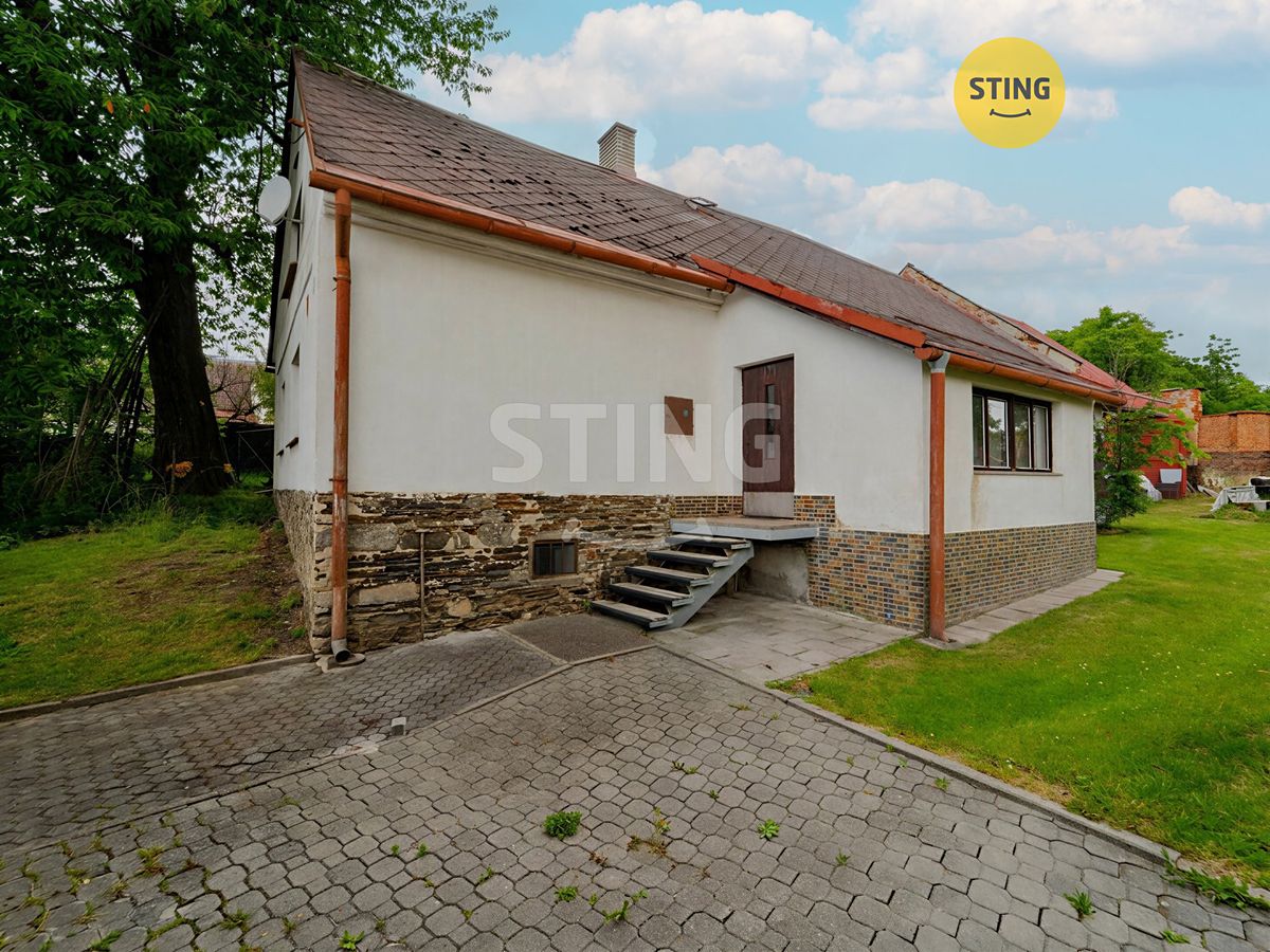 Prodej rodinného domu 200 m², pozemek 2191 m²
