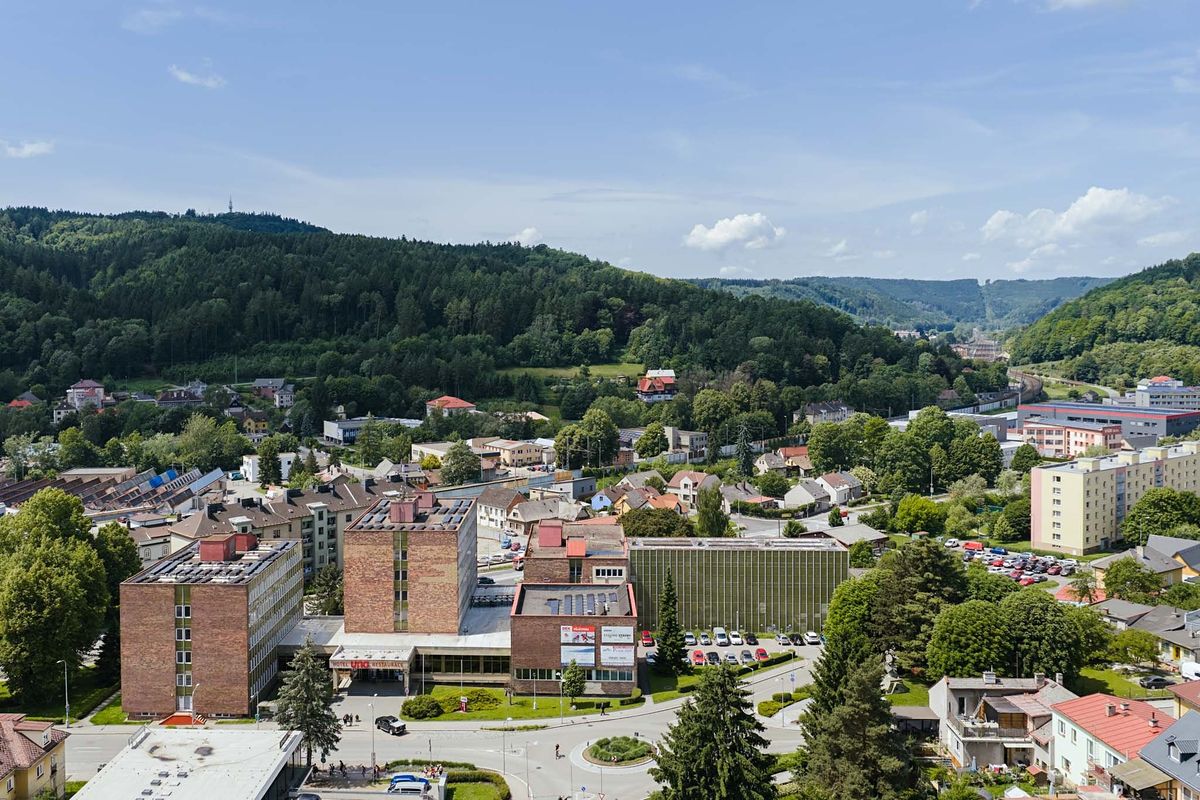 Pronájem skladového prostoru 450 m² – fotografie 2