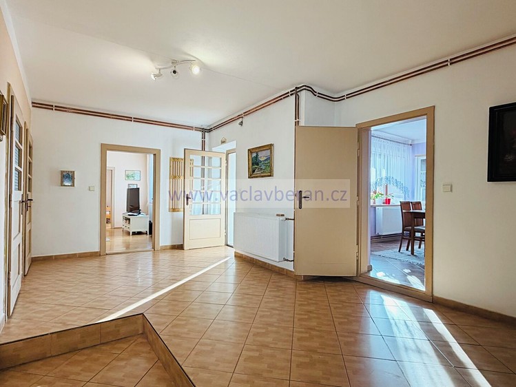 Haus zum Kauf, 378 m² (6 von 38)