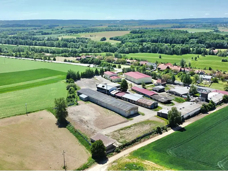 Prodej komerčního pozemku 10000 m², Litomyšl – náhled fotky 1