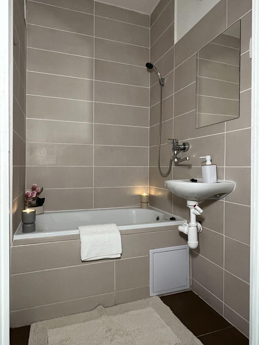 Pronájem bytu 2+kk 42 m² – fotografie 4