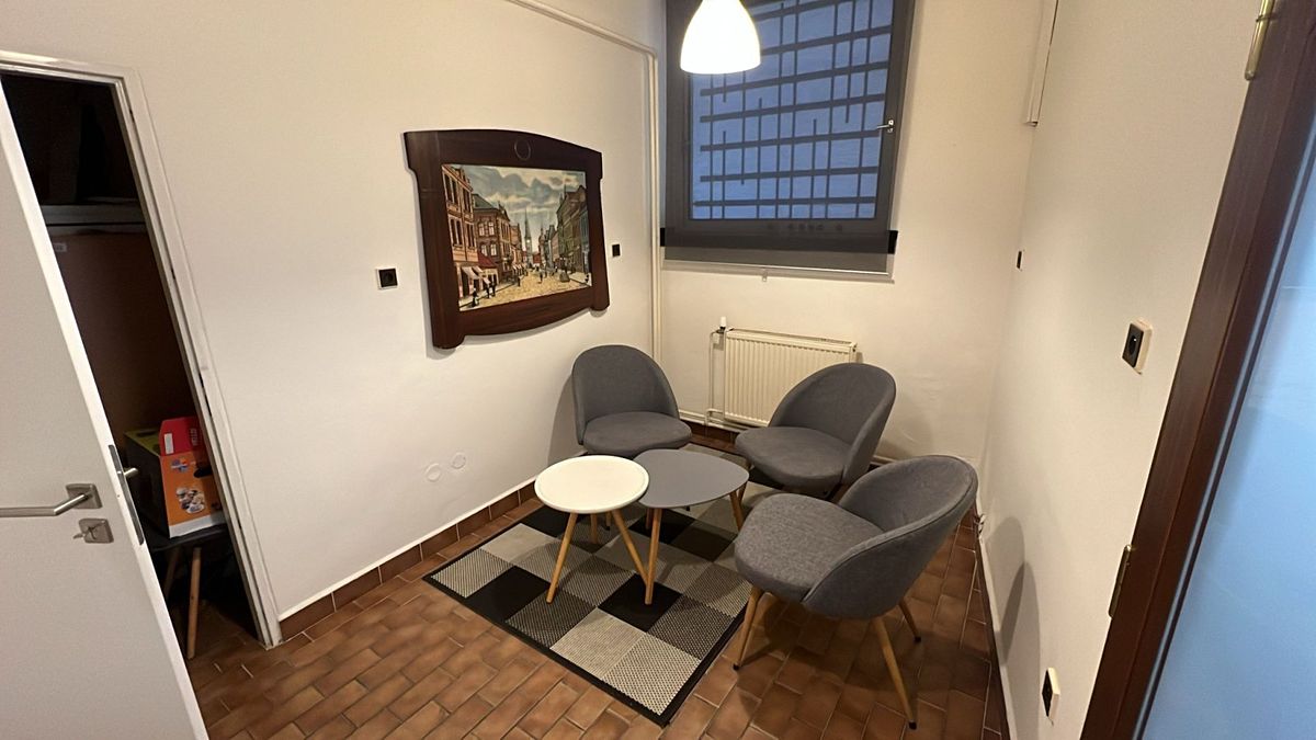 Pronájem kanceláře 70 m² – fotografie 2