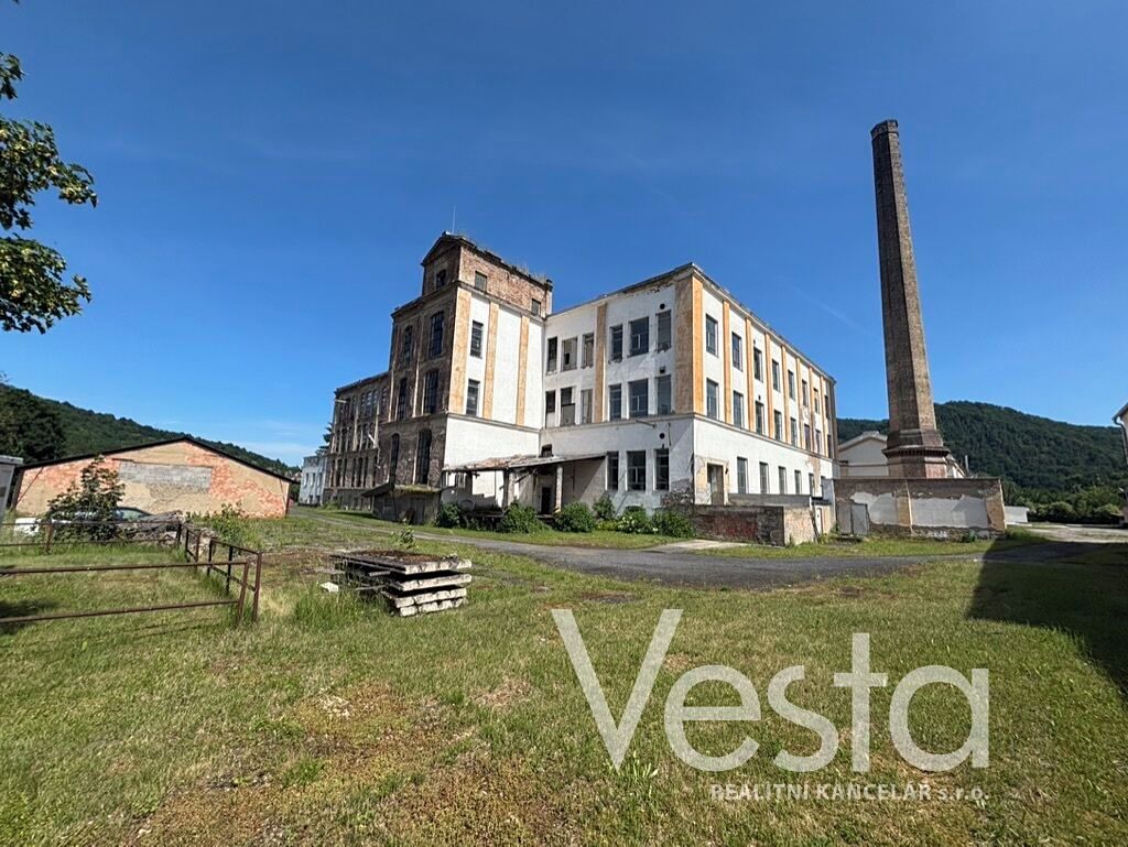 Prodej komerční nemovitosti 13400 m²