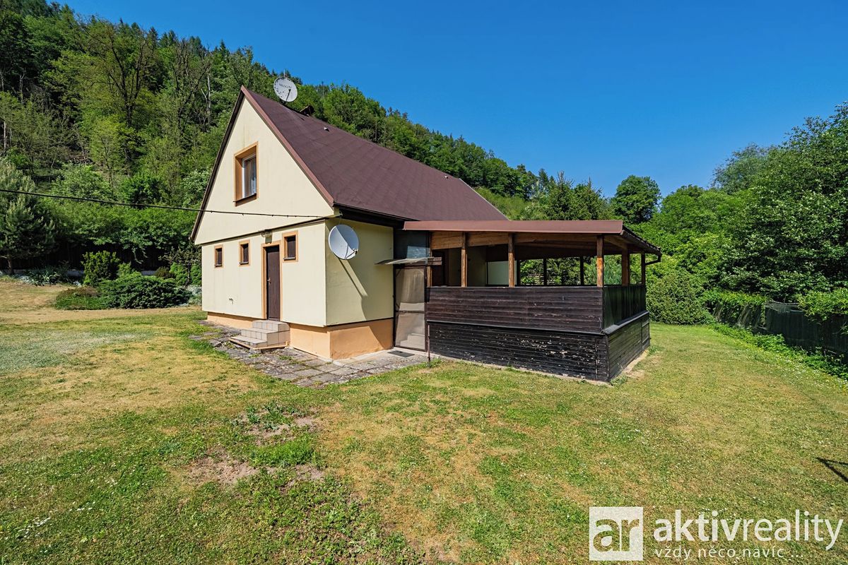 Prodej rodinného domu 150 m², pozemek 1261 m² – fotografie 2