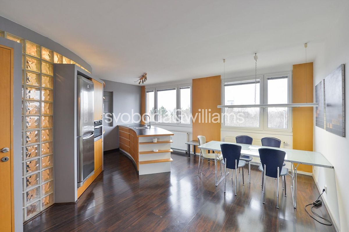 Pronájem bytu 2+kk 64 m²