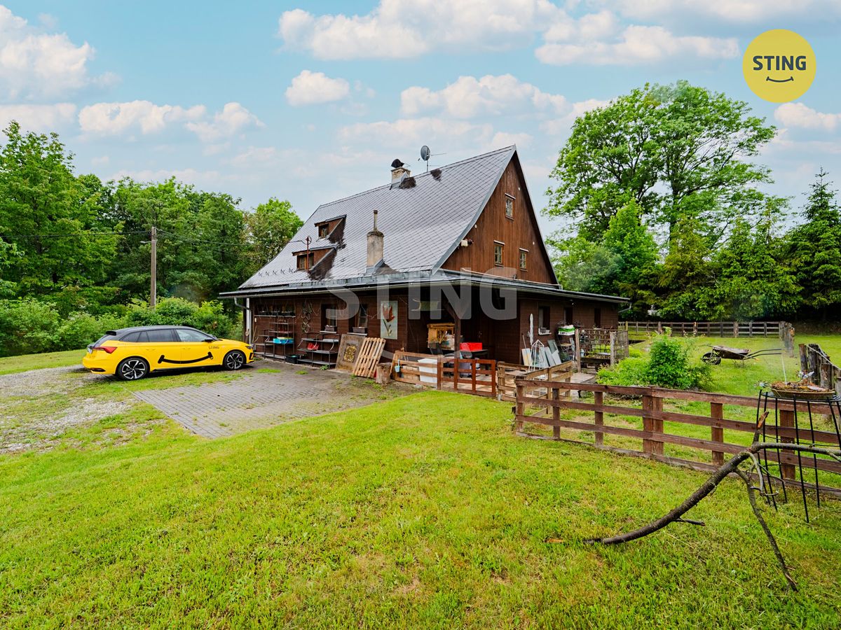 Prodej rodinného domu 480 m², pozemek 2960 m² – fotografie 2