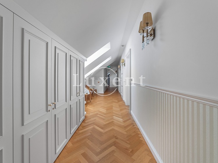 Будинок на продаж, 1 585 м² (12 з 36)