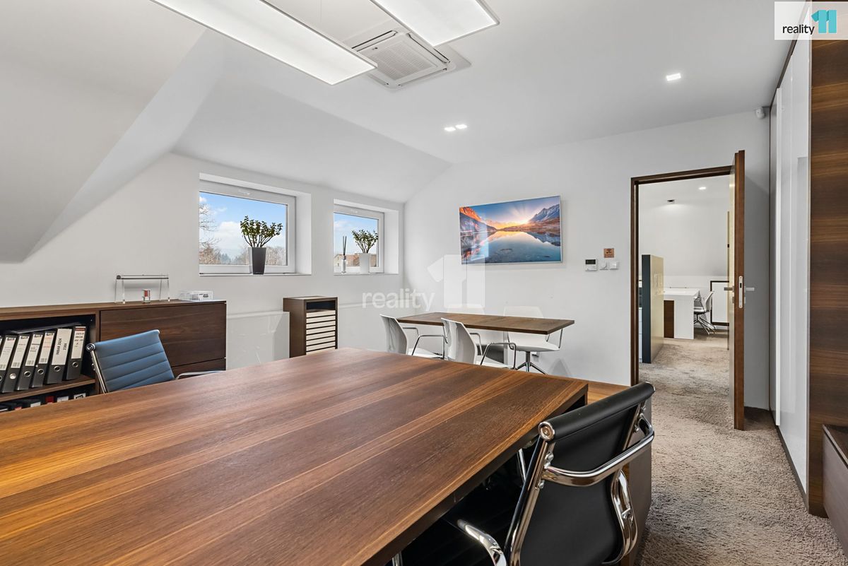 Prodej kanceláře 377 m² – fotografie 4