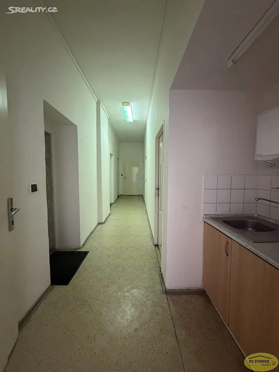 Pronájem kanceláře 17 m² – pohled 4